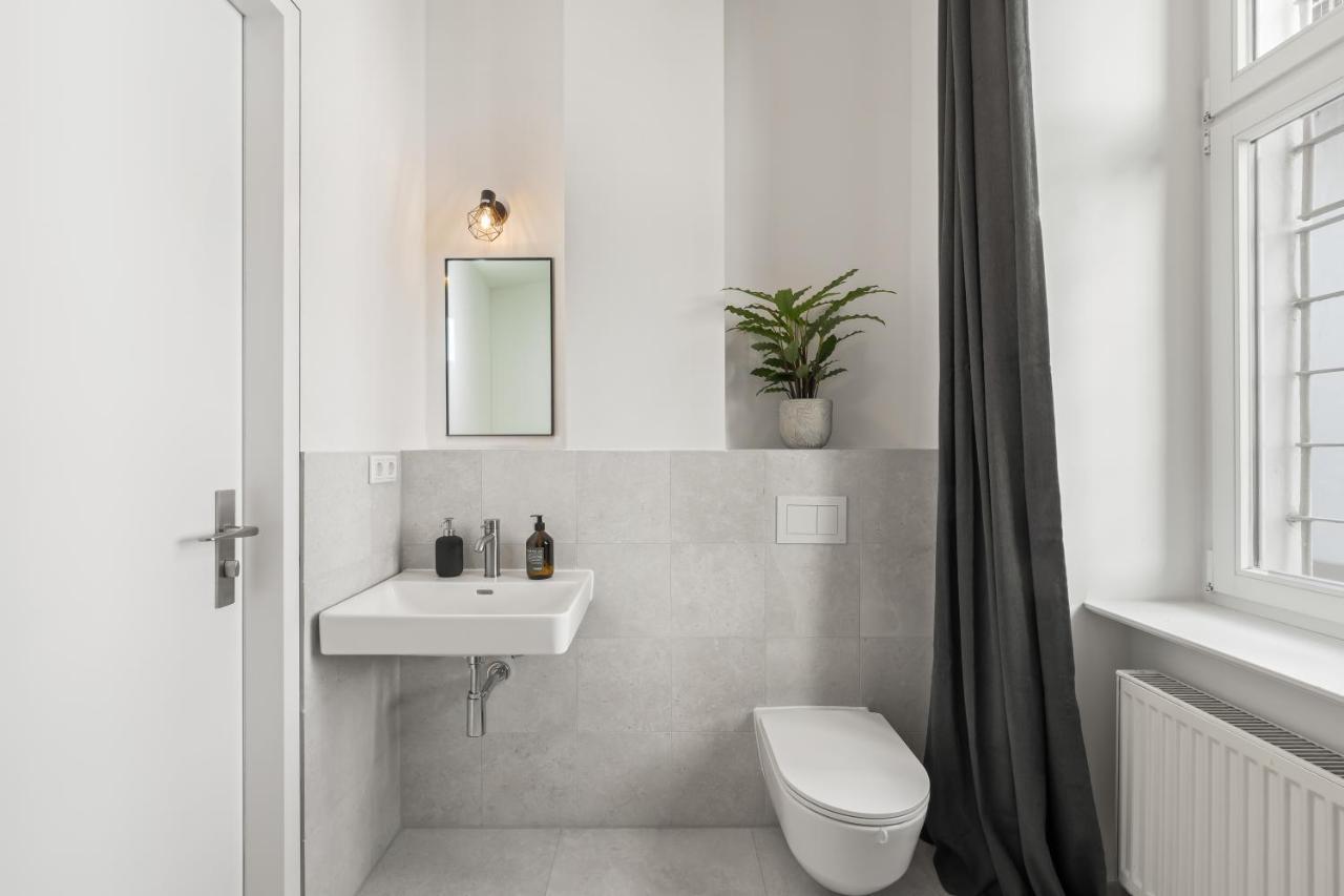 The Strassburger, Stylish 3 Bedroom Apartment In Downtown Berlin Berlim Exterior foto